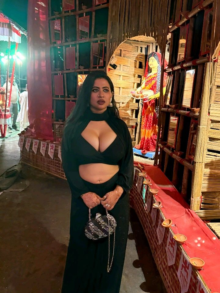 indian night girl in dubai